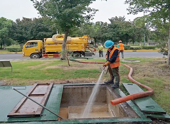 周矶办事处化油池清理